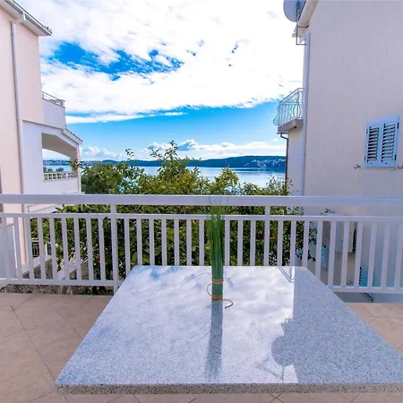 Golden Blue Sea Apartman