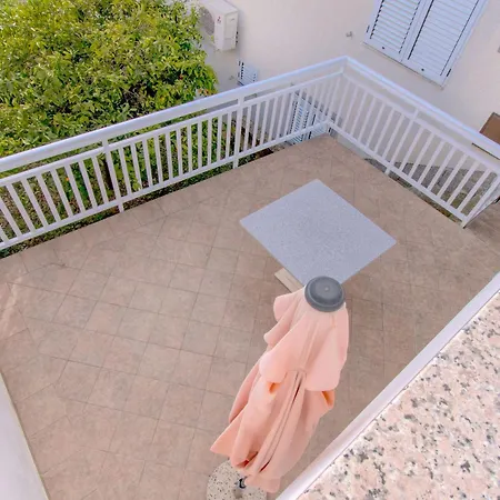 Golden Blue Sea Apartman *