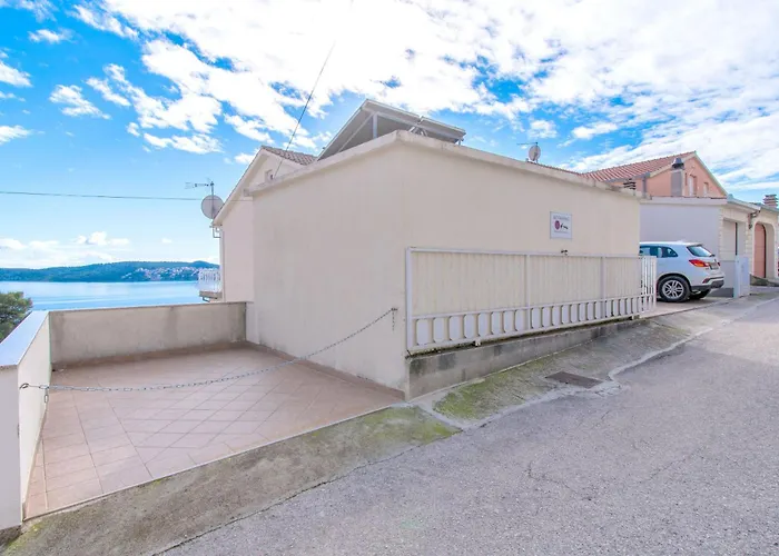 Golden Blue Sea Apartman